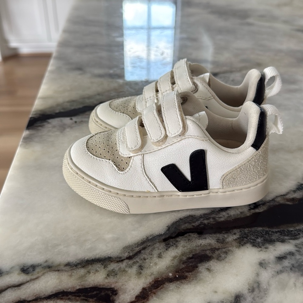 Veja toddler sneakers size 8